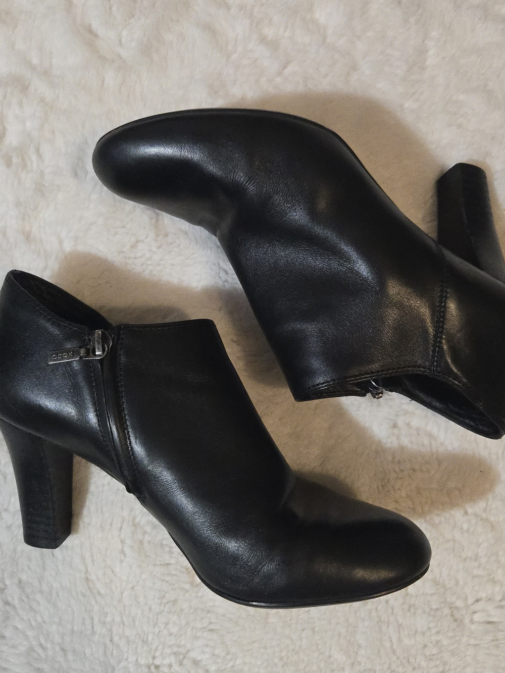 Geox Black Leather High-Heel Ankle Booties